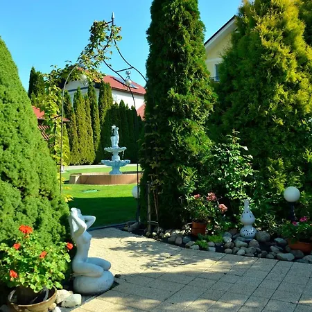 Lapinska Garden Danzig